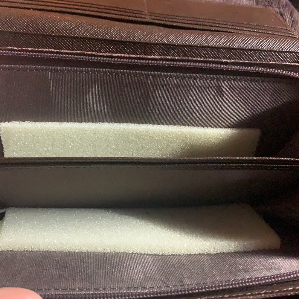 Burberry long bifold wallet - Picture 4 of 9